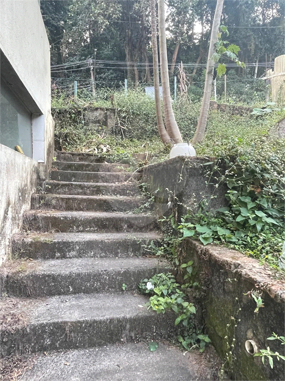 Terreno no pé da Serra da Cantareira