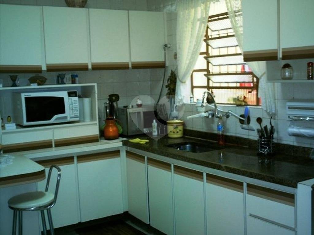 CASA TÉRREA ASSOBRADADA A VENDA PRÓXIMA AO HORTO FLORESTAL - 3 DORMS (1 SUÍTE) E 3 VAGAS DE GARAGEM