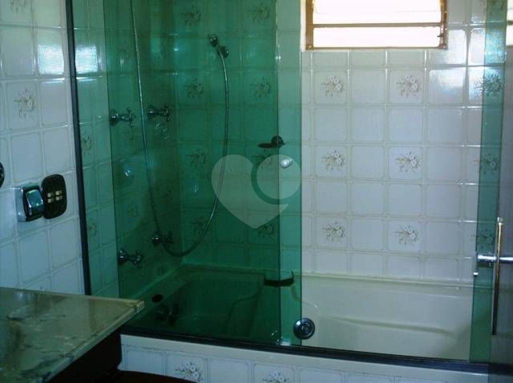 CASA TÉRREA ASSOBRADADA A VENDA PRÓXIMA AO HORTO FLORESTAL - 3 DORMS (1 SUÍTE) E 3 VAGAS DE GARAGEM