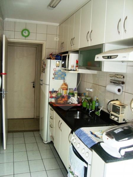 APARTAMENTO em CASA VERDE