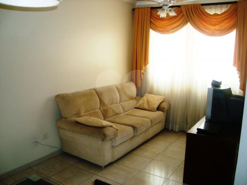 APARTAMENTO em CASA VERDE