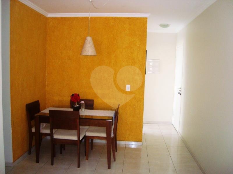 APARTAMENTO em CASA VERDE