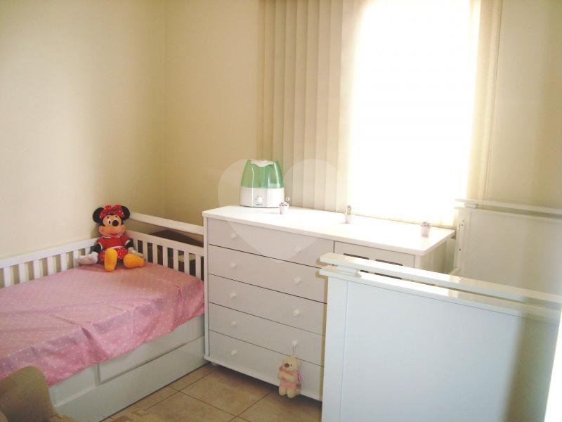 APARTAMENTO em CASA VERDE