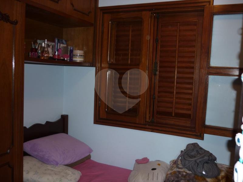 Sobrado à venda com 3 quartos, 230m² - Foto 11