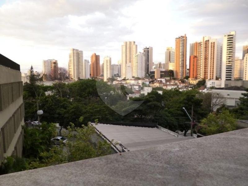 SOBRADO A VENDA EM SANTANA COM 3 DORMS (1 SUÍTE) E 3 VAGAS - 260 M2 DE ÁREA CONSTRUÍDA