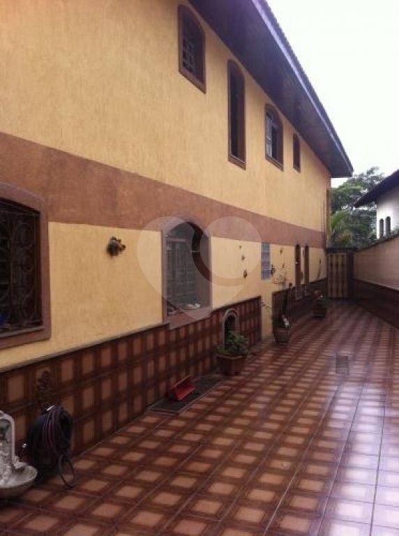 Casa com 6 quartos, 4 suítes, 12 vagas no Jardim Kerlakian - São Paulo - SP