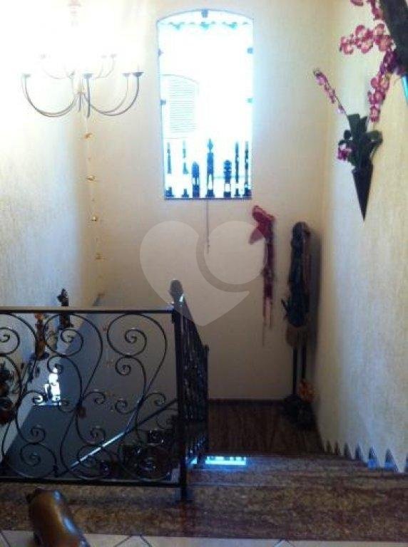 Casa com 6 quartos, 4 suítes, 12 vagas no Jardim Kerlakian - São Paulo - SP