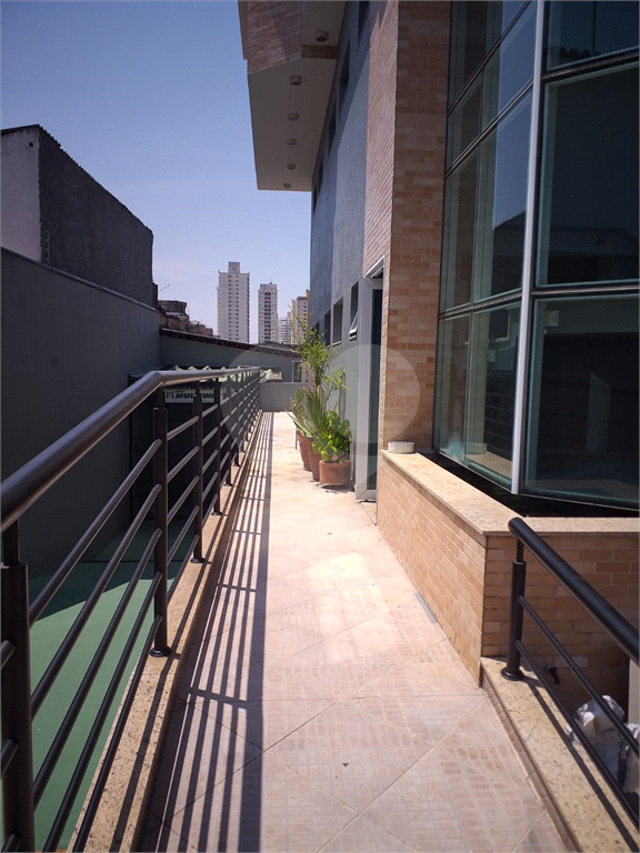 Prédio comercial a venda no Ipiranga próx metrô - 1050m2 de área útil - 8 vagas de garagem