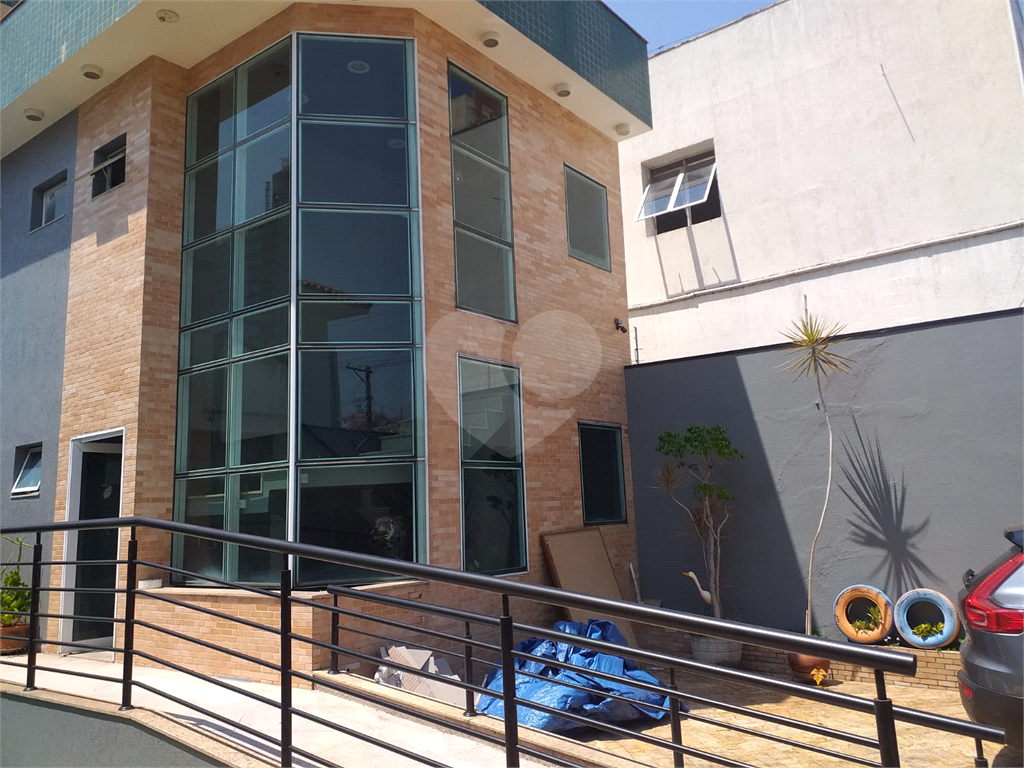 Prédio comercial a venda no Ipiranga próx metrô - 1050m2 de área útil - 8 vagas de garagem