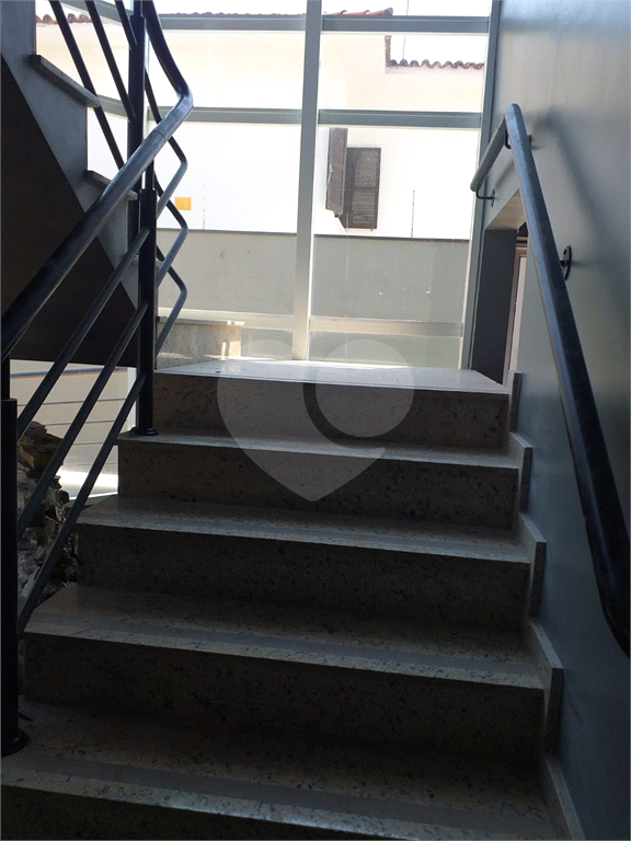 Prédio comercial a venda no Ipiranga próx metrô - 1050m2 de área útil - 8 vagas de garagem