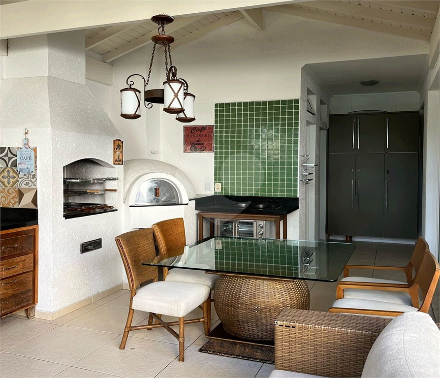 SOBRADO MOBILIADO DE 199,0 M² COM 02 SUITES, 04 VAGAS E PISCINA PARA VENDA NO JARDIM VIRGINIA BIANCA