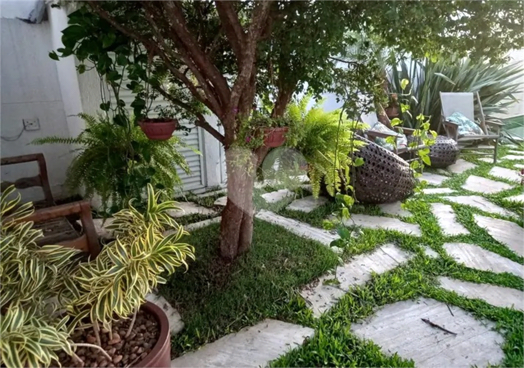 SOBRADO MOBILIADO DE 199,0 M² COM 02 SUITES, 04 VAGAS E PISCINA PARA VENDA NO JARDIM VIRGINIA BIANCA