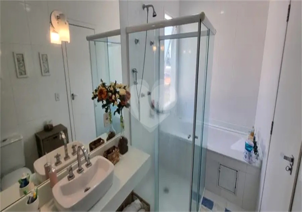 SOBRADO MOBILIADO DE 199,0 M² COM 02 SUITES, 04 VAGAS E PISCINA PARA VENDA NO JARDIM VIRGINIA BIANCA