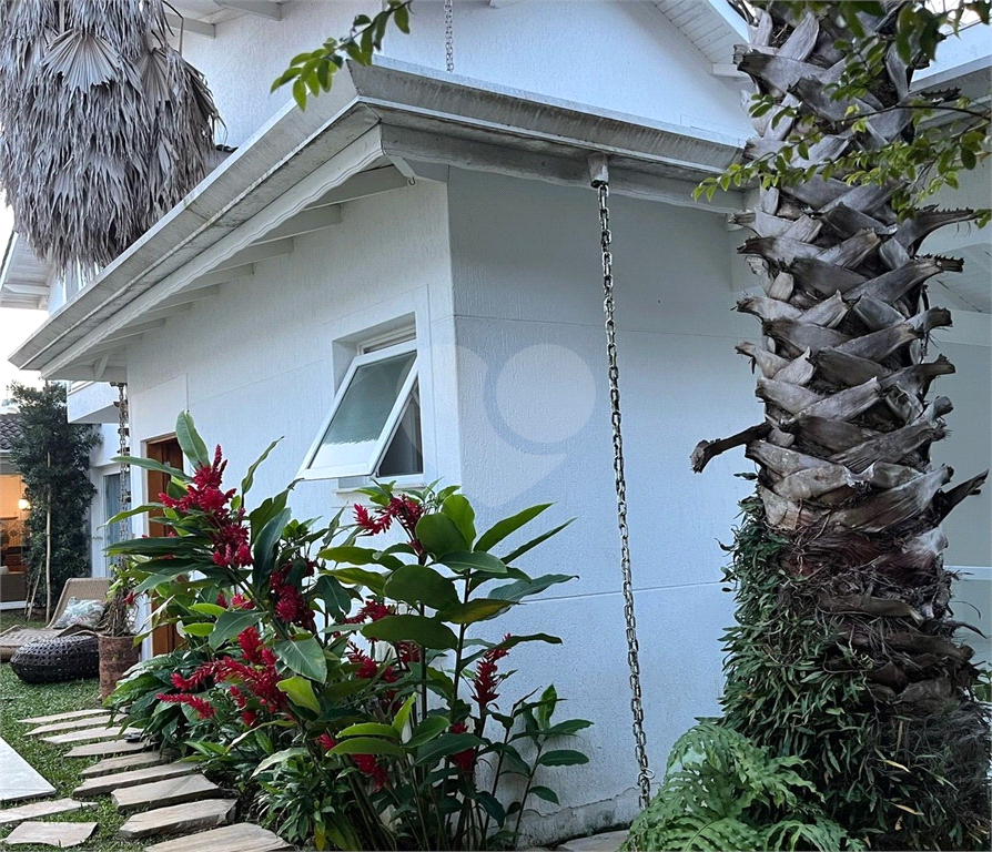 SOBRADO MOBILIADO DE 199,0 M² COM 02 SUITES, 04 VAGAS E PISCINA PARA VENDA NO JARDIM VIRGINIA BIANCA