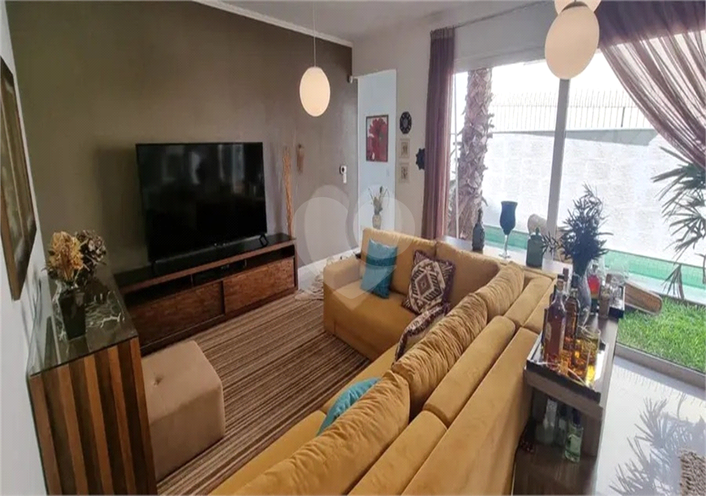 SOBRADO MOBILIADO DE 199,0 M² COM 02 SUITES, 04 VAGAS E PISCINA PARA VENDA NO JARDIM VIRGINIA BIANCA