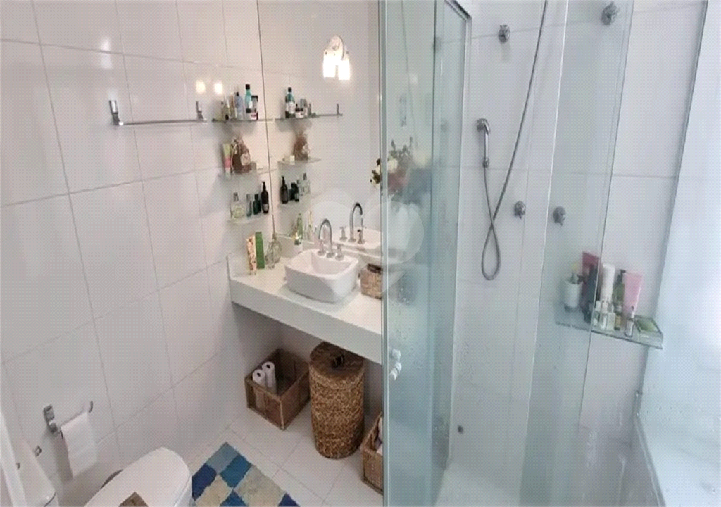 SOBRADO MOBILIADO DE 199,0 M² COM 02 SUITES, 04 VAGAS E PISCINA PARA VENDA NO JARDIM VIRGINIA BIANCA