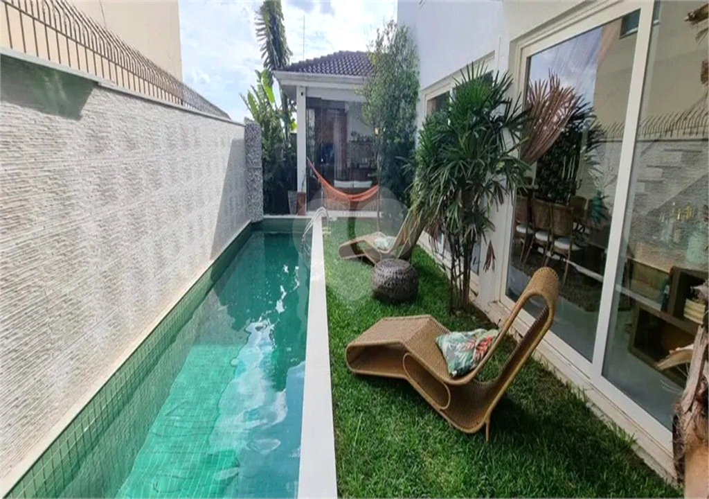 SOBRADO MOBILIADO DE 199,0 M² COM 02 SUITES, 04 VAGAS E PISCINA PARA VENDA NO JARDIM VIRGINIA BIANCA