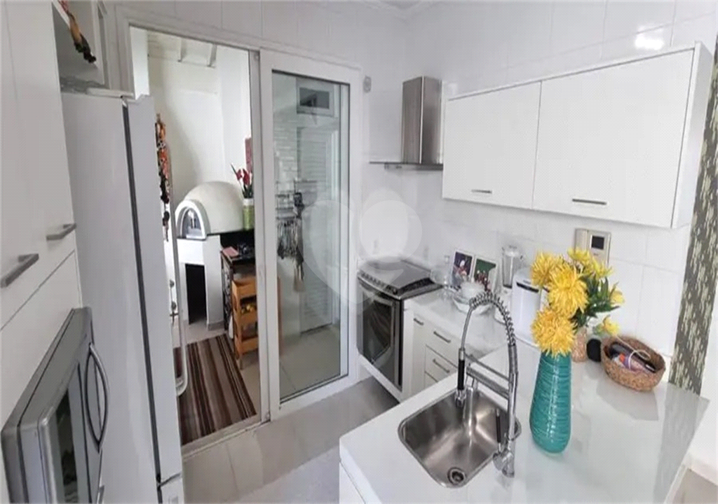 SOBRADO MOBILIADO DE 199,0 M² COM 02 SUITES, 04 VAGAS E PISCINA PARA VENDA NO JARDIM VIRGINIA BIANCA