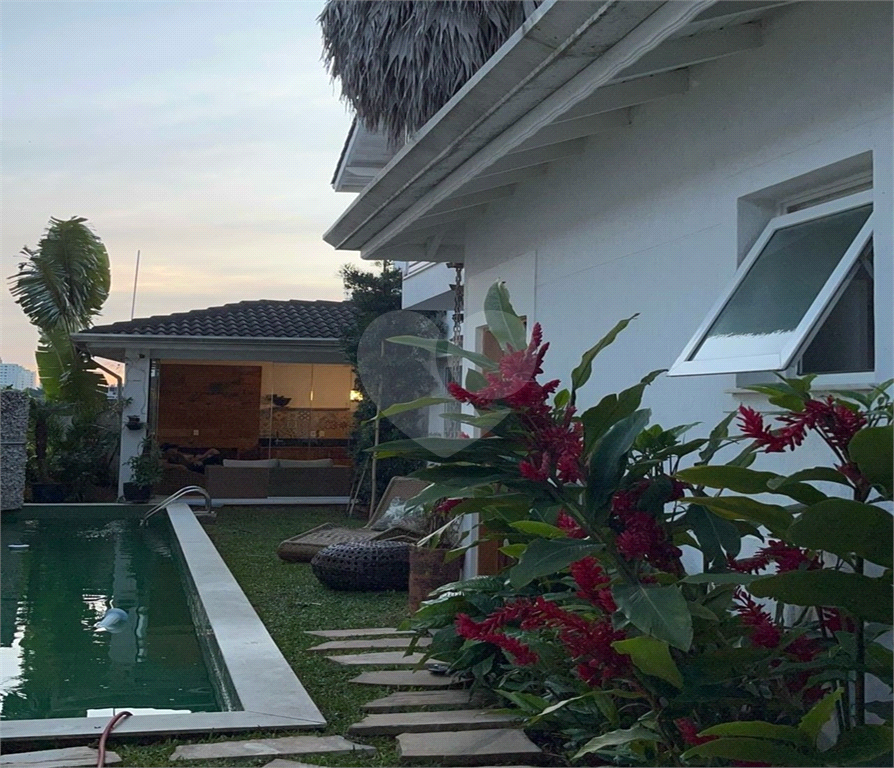 SOBRADO MOBILIADO DE 199,0 M² COM 02 SUITES, 04 VAGAS E PISCINA PARA VENDA NO JARDIM VIRGINIA BIANCA