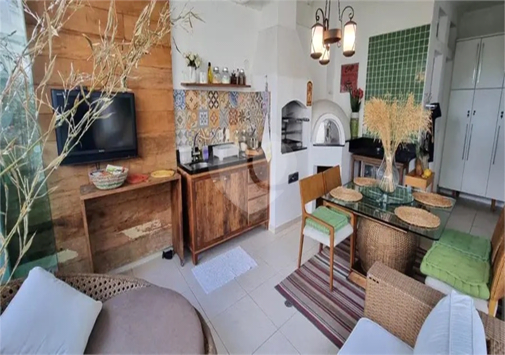 SOBRADO MOBILIADO DE 199,0 M² COM 02 SUITES, 04 VAGAS E PISCINA PARA VENDA NO JARDIM VIRGINIA BIANCA