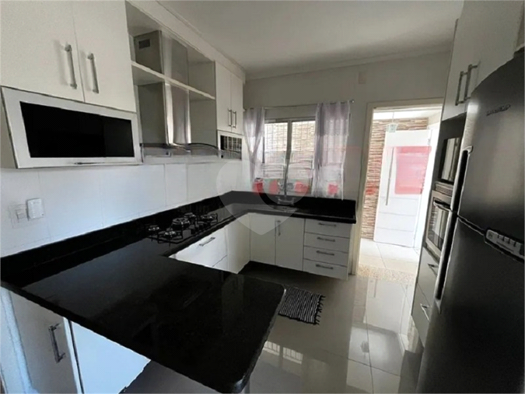 Casa à venda com 3 quartos, 190m² - Foto 18