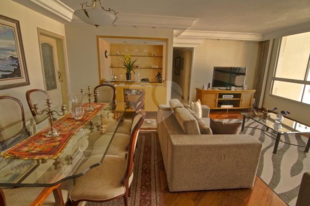 APARTAMENTO em SANTANA
