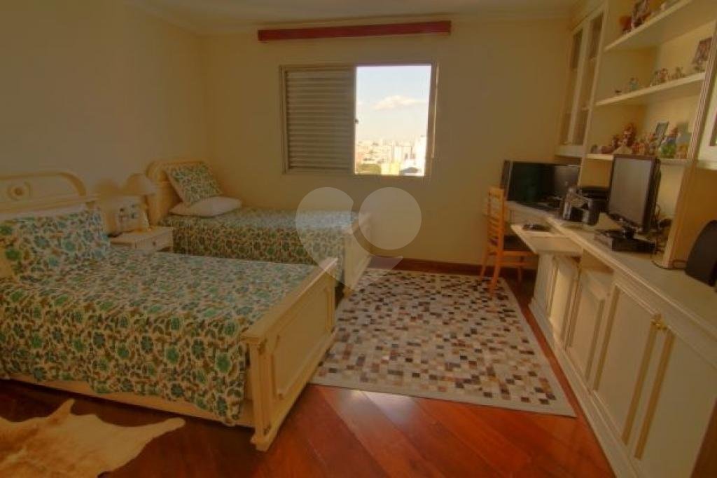 APARTAMENTO em SANTANA