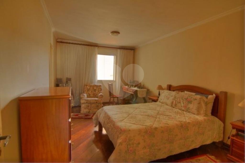 APARTAMENTO em SANTANA