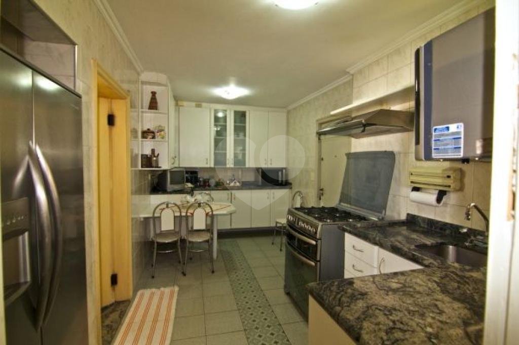 APARTAMENTO em SANTANA