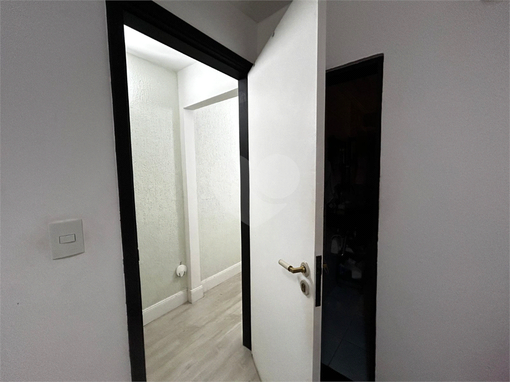 SOBRADO COM 220M2 DE ÁREA CONSTRUÍDA A VENDA NO JD. S. PAULO - 4 DORMS (3 SUÍTES) E 2 VAGAS