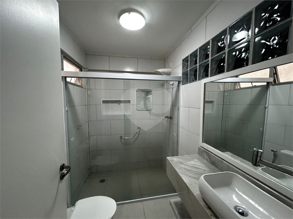 SOBRADO COM 220M2 DE ÁREA CONSTRUÍDA A VENDA NO JD. S. PAULO - 4 DORMS (3 SUÍTES) E 2 VAGAS