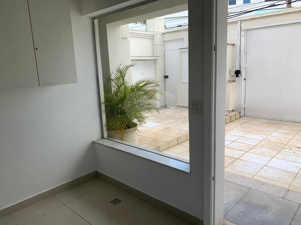 Belíssimo prédio comercial à venda no Jd São Bento
