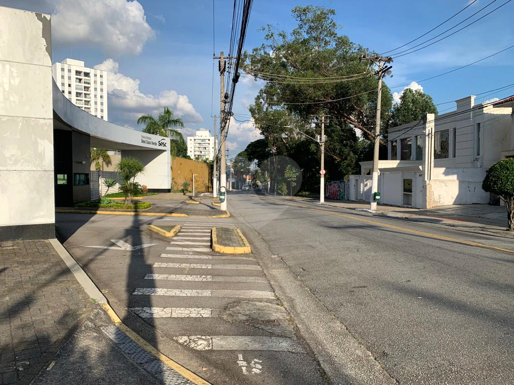 Belíssimo prédio comercial à venda no Jd São Bento