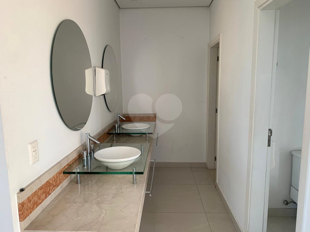 Belíssimo prédio comercial à venda no Jd São Bento