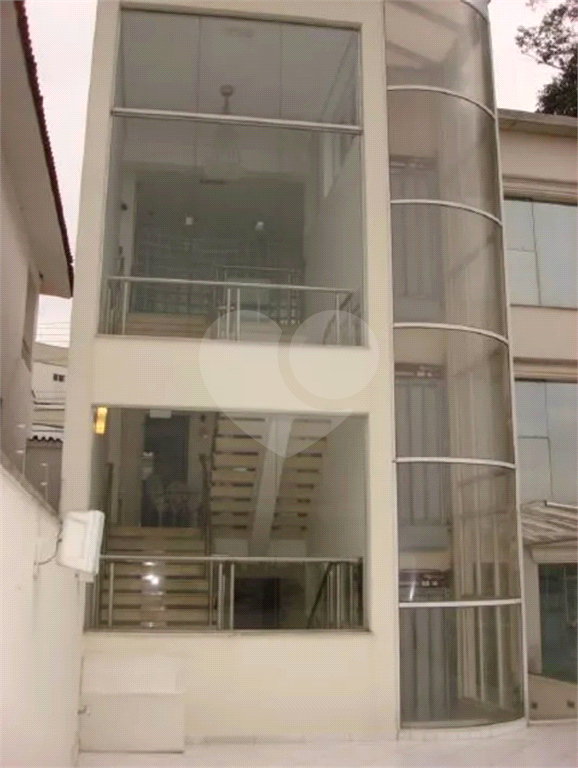 Belíssimo prédio comercial à venda no Jd São Bento