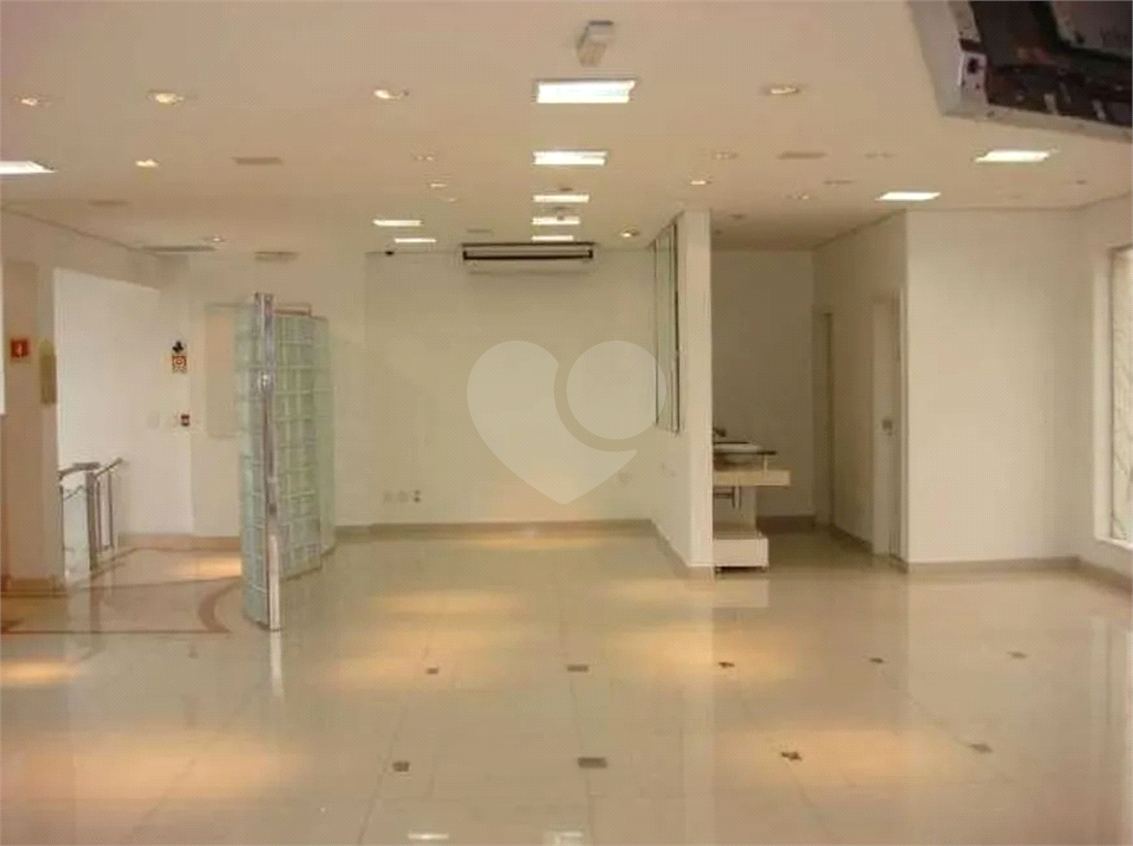Belíssimo prédio comercial à venda no Jd São Bento