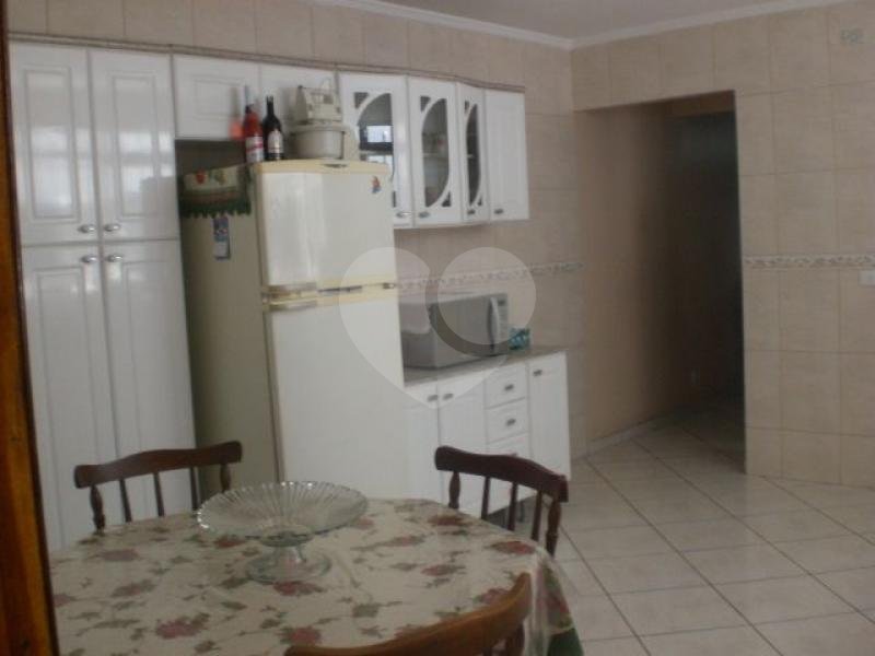 Sobrado à venda com 3 quartos, 220m² - Foto 3