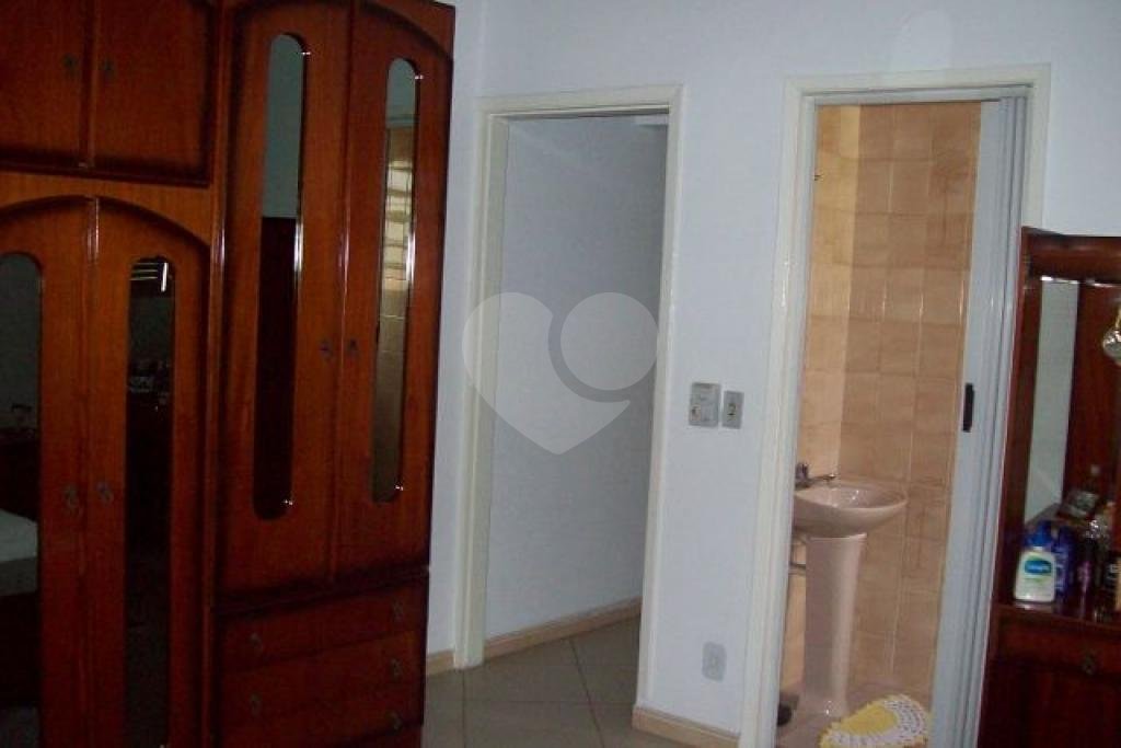 SOBRADO A VENDA NO JARDIM JAPÃO - 3 DORMITÓRIOS (1 SUÍTE) E 2 VAGAS DE GARAGEM
