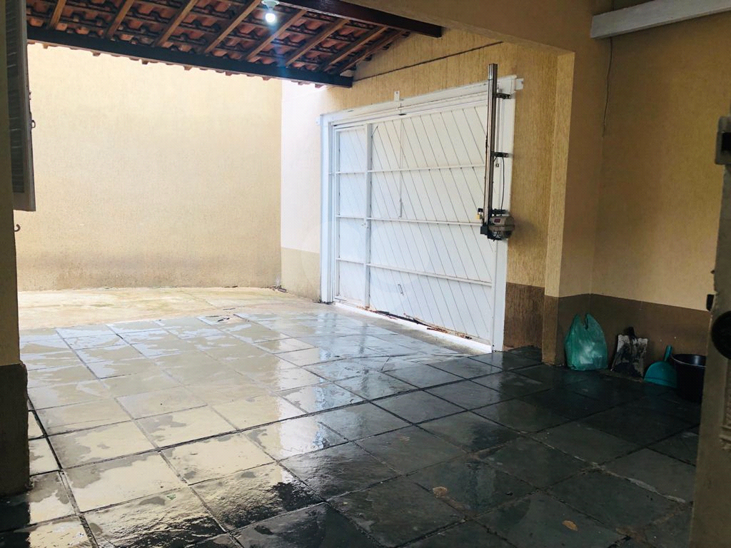 Terreno à venda com 2 quartos, 190m² - Foto 2