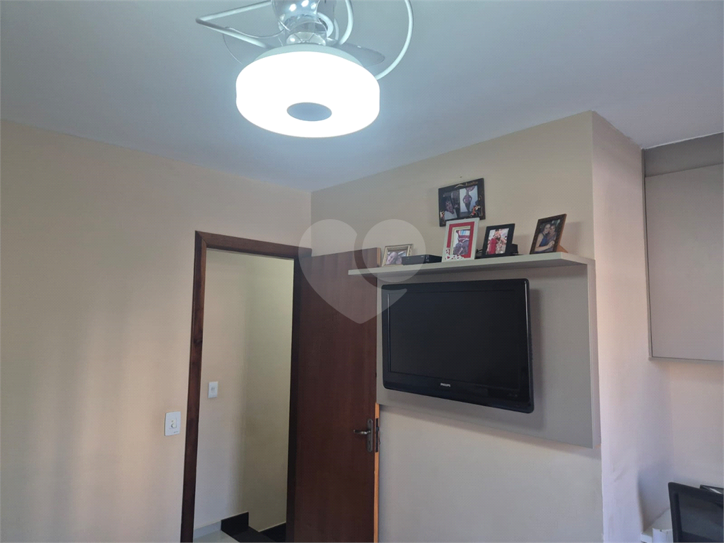 Sobrado lindo em Condominio Fechado