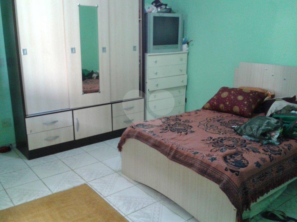 Excelente casa térrea com laje, 20 minutos de São Paulo.