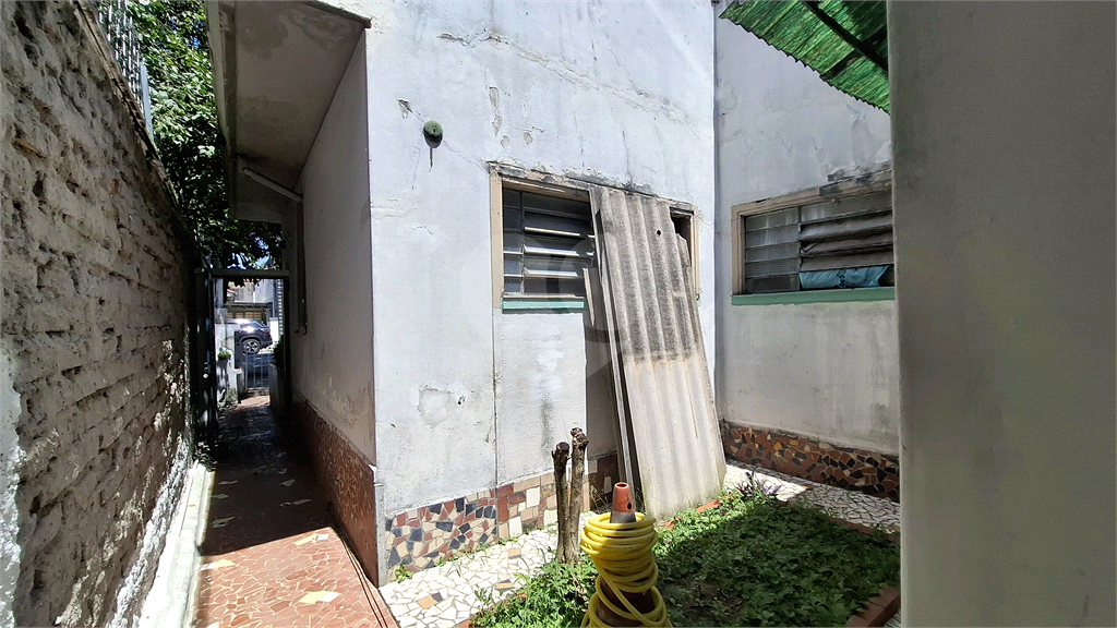 Terreno à venda com 3 quartos, 213m² - Foto 20