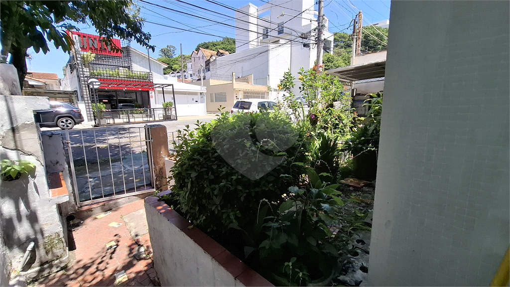 Terreno à venda com 3 quartos, 213m² - Foto 21