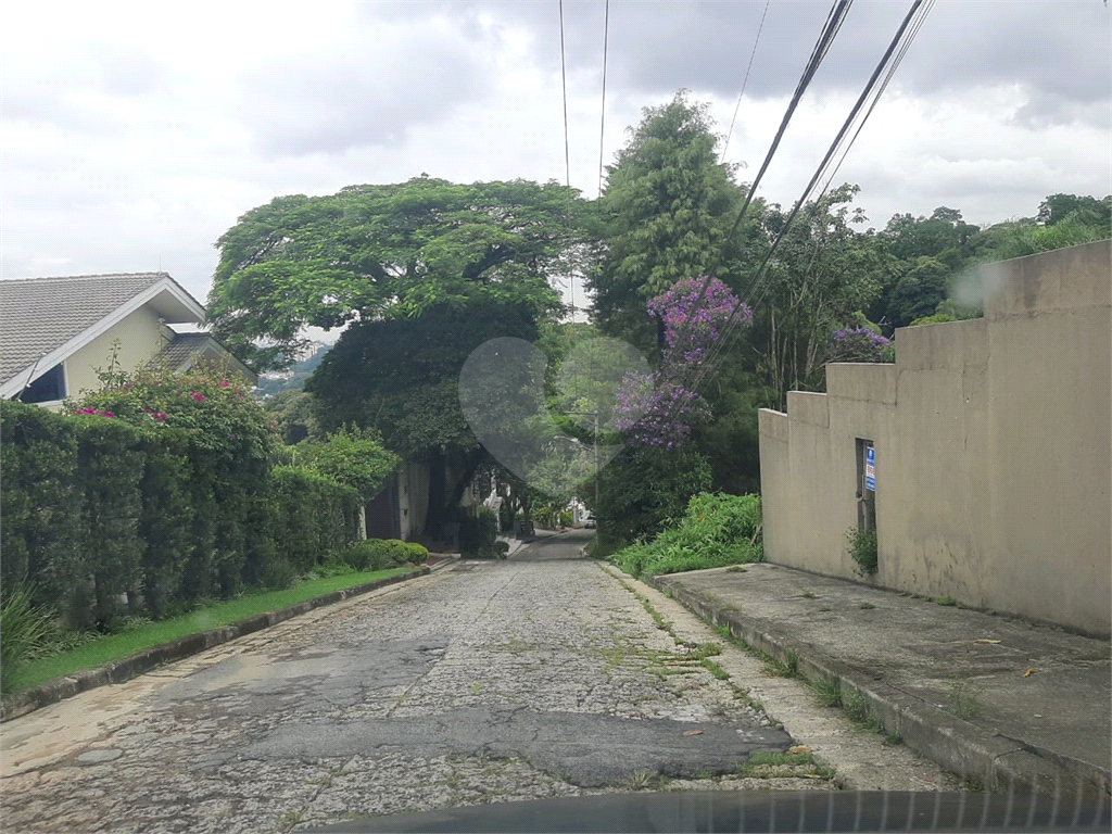 Terreno no pé da Serra da Cantareira em condominio