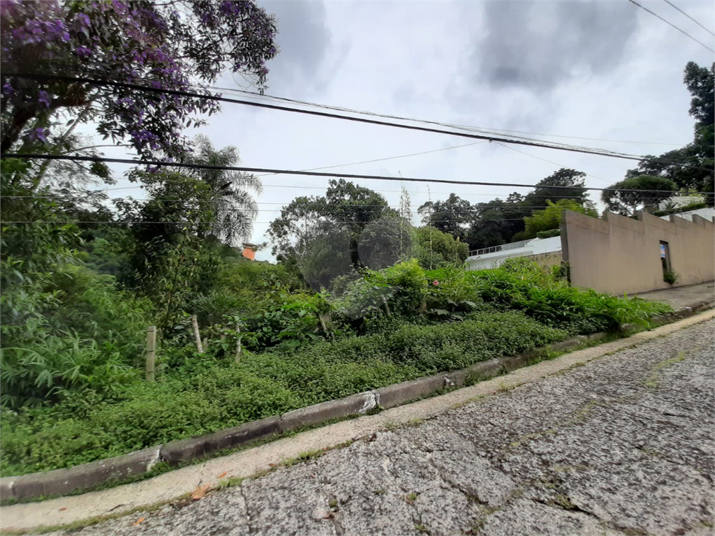 Terreno no pé da Serra da Cantareira em condominio
