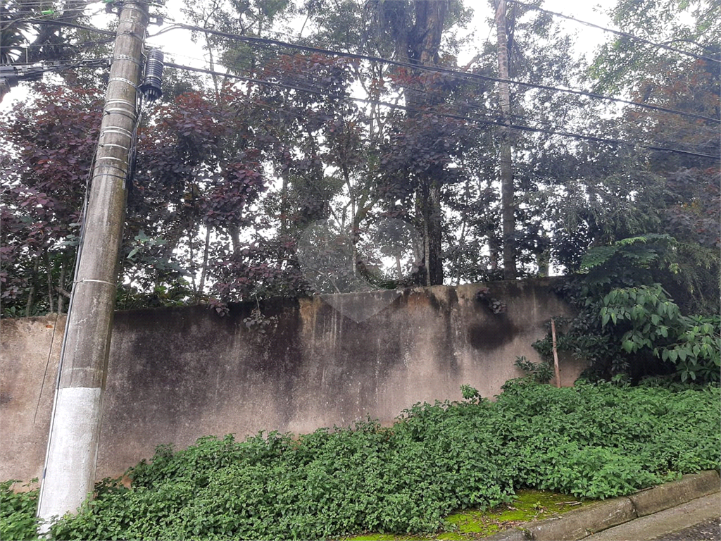 Terreno no pé da Serra da Cantareira em condominio