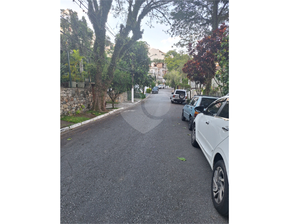 Sobrado maravilhoso à venda no Tremembé - 5 suítes e 4 vagas de garagem.