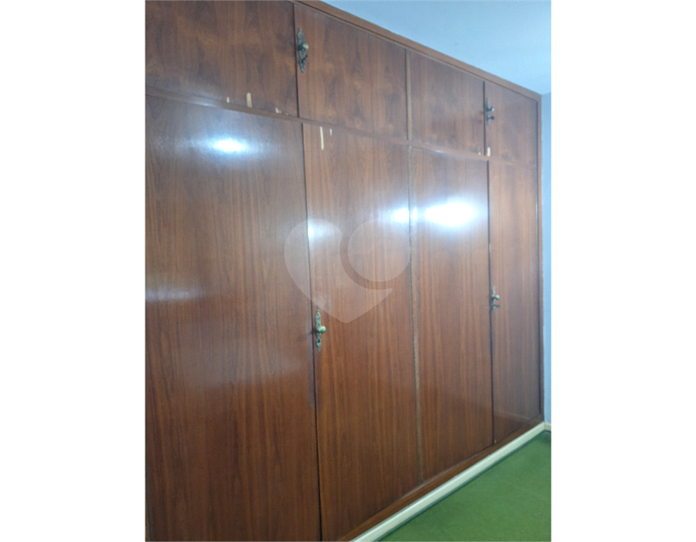 Sobrado maravilhoso à venda no Tremembé - 5 suítes e 4 vagas de garagem.