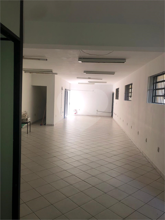 Salão Comercial para atender sua empresa a venda na Lagoa Panema 