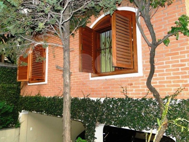 Sobrado à venda com 8 quartos, 300m² - Foto 7